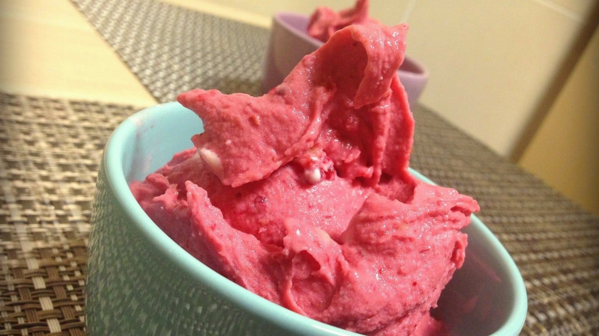 Gelado de framboesa com cobertura de chocolate!