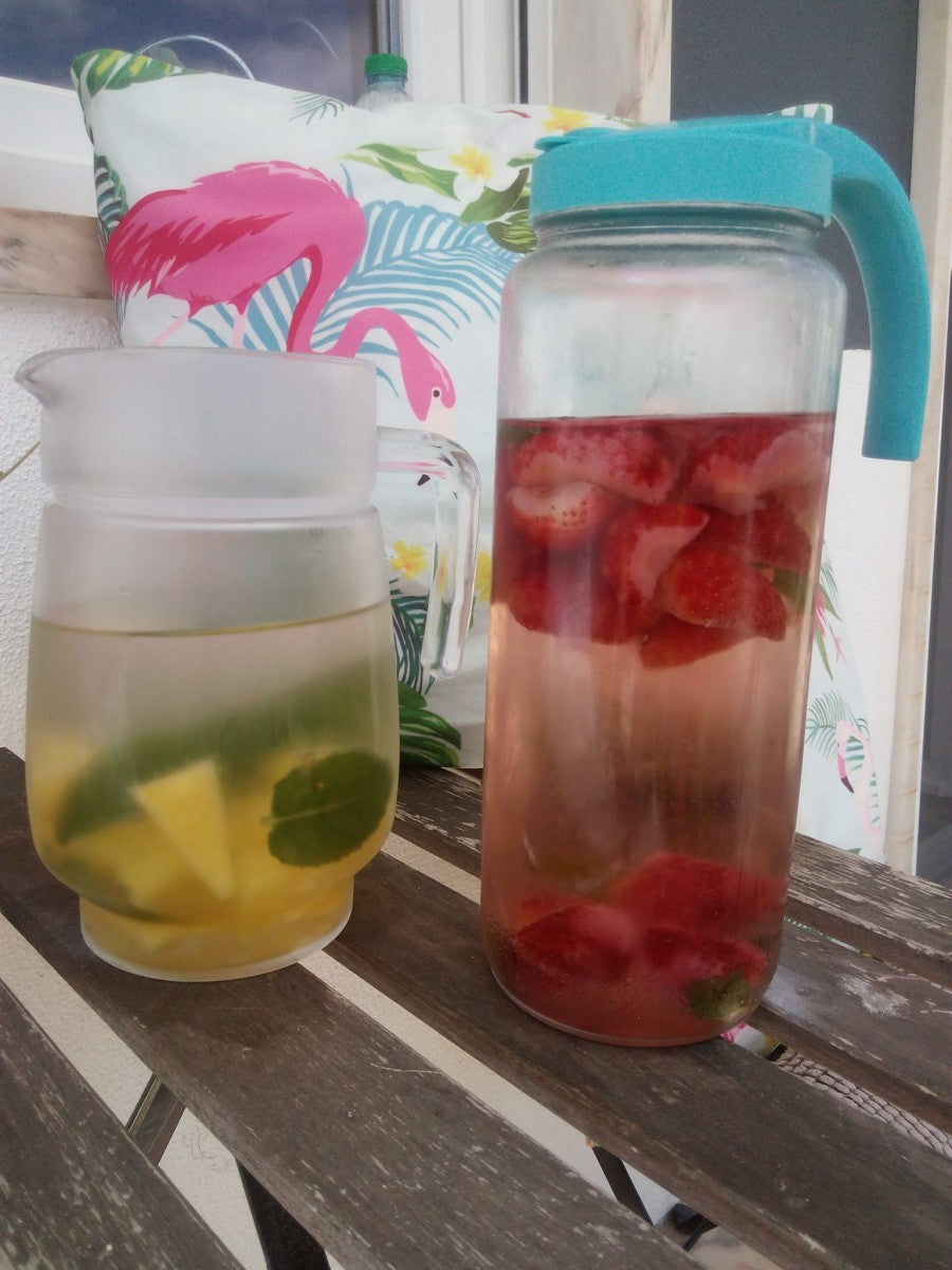 Água aromatizada de ananás e hortelã