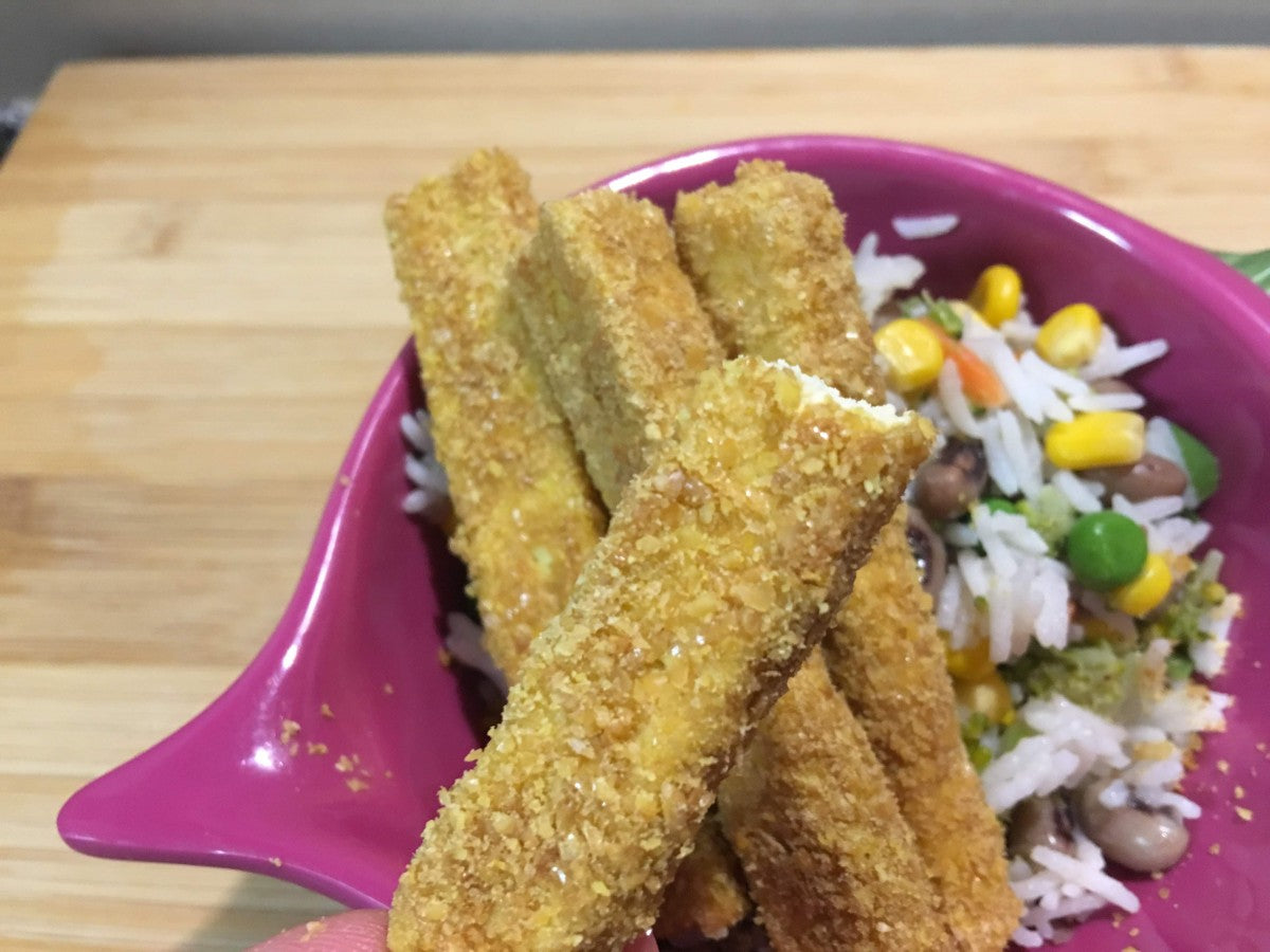 Douradinhos de tofu com legumes e arroz