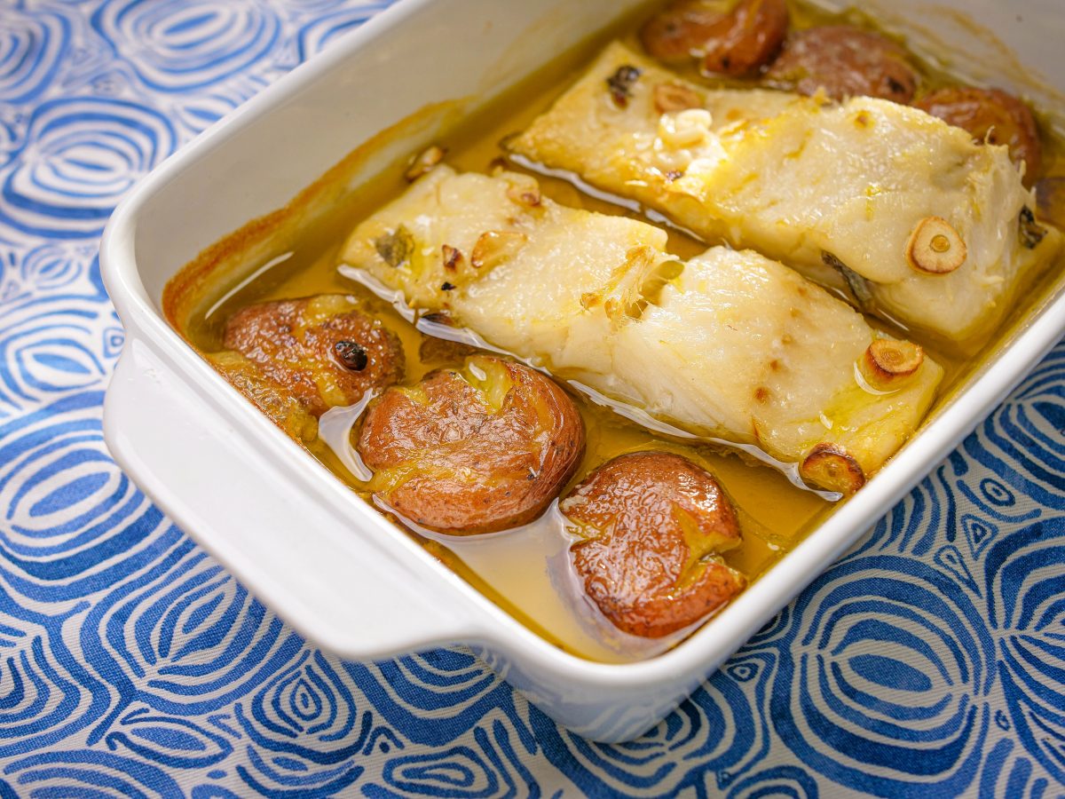Bacalhau assado com batata a murro