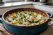 Arroz cremoso de frango com ervilhas e limão