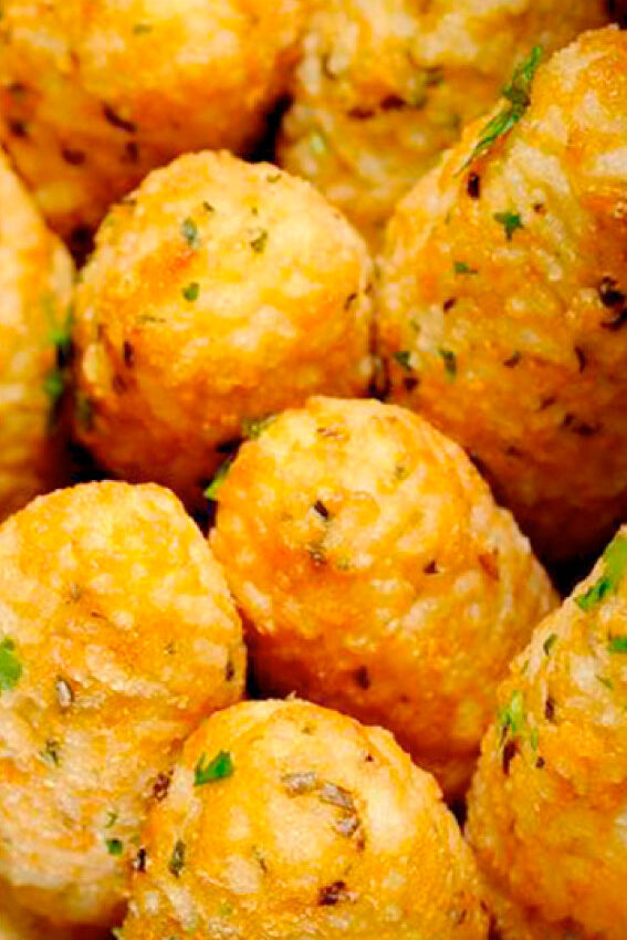 Bolinhos de arroz de polvo e camarão