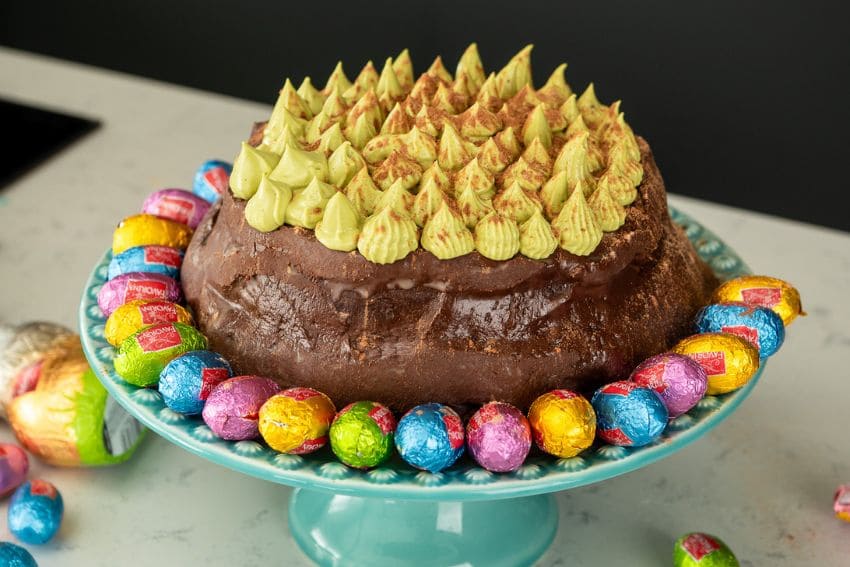 Bolo de chocolate do Dubai com pistachio