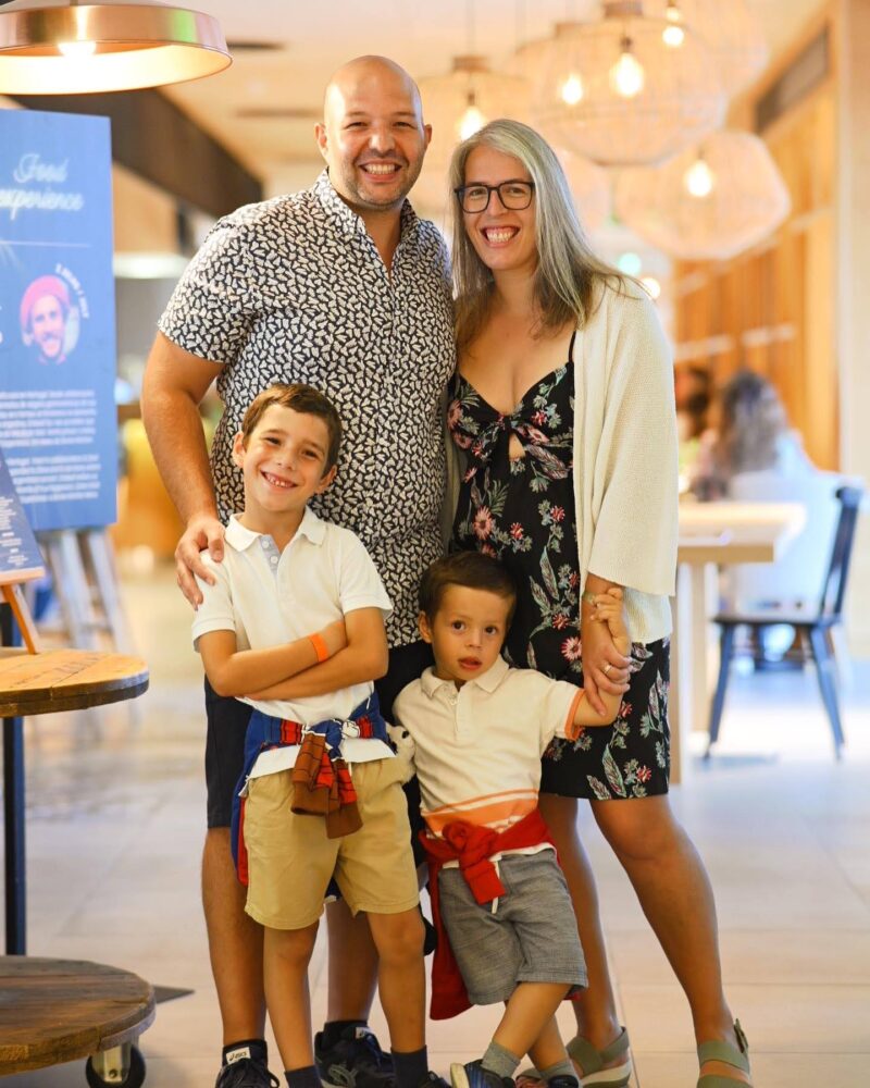 copia-de-familia-pitada-800x1000.jpg