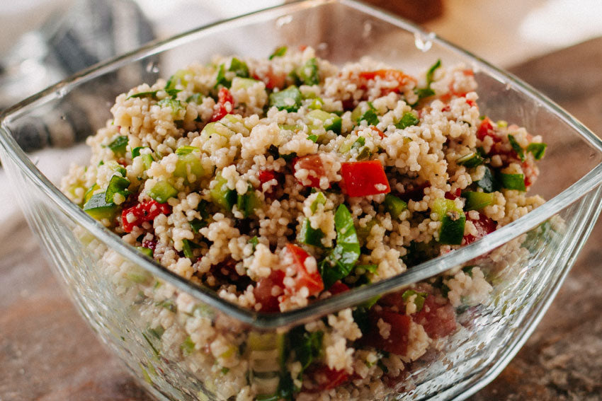 Salada de bulgur, feijão e atum