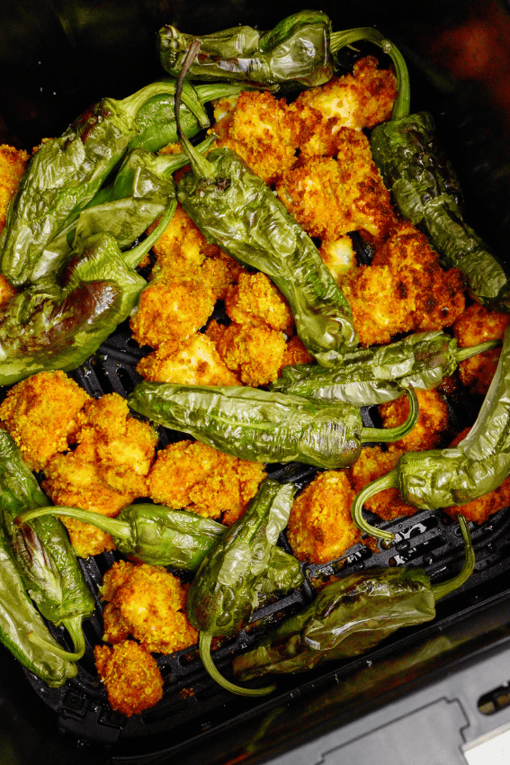 Pimentos padrón na air fryer: o petisco para uma tábua perfeita